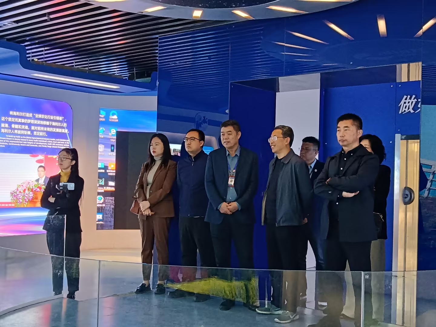 The young entrepreneurs of Chengyang District came to Hailier to visit and exchange learning